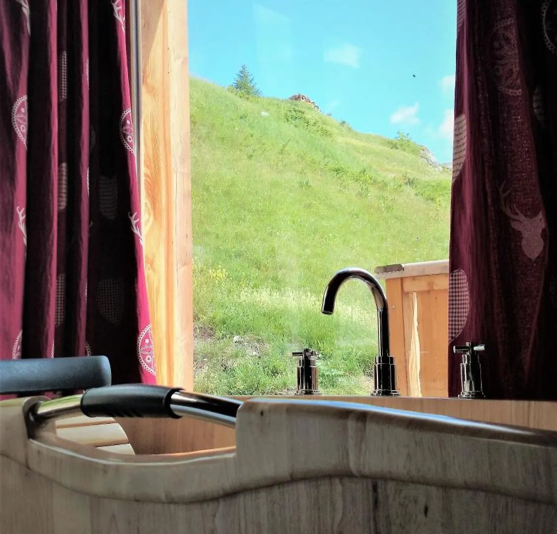 Prestigious Chalet With Pool & Hot Tub, Mountain Views For 19 Guests Vars