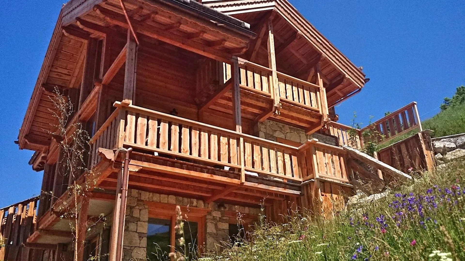 Prestigious Chalet With Pool & Hot Tub, Mountain Views For 19 Guests Vars   Vars (Hautes-Alpes)