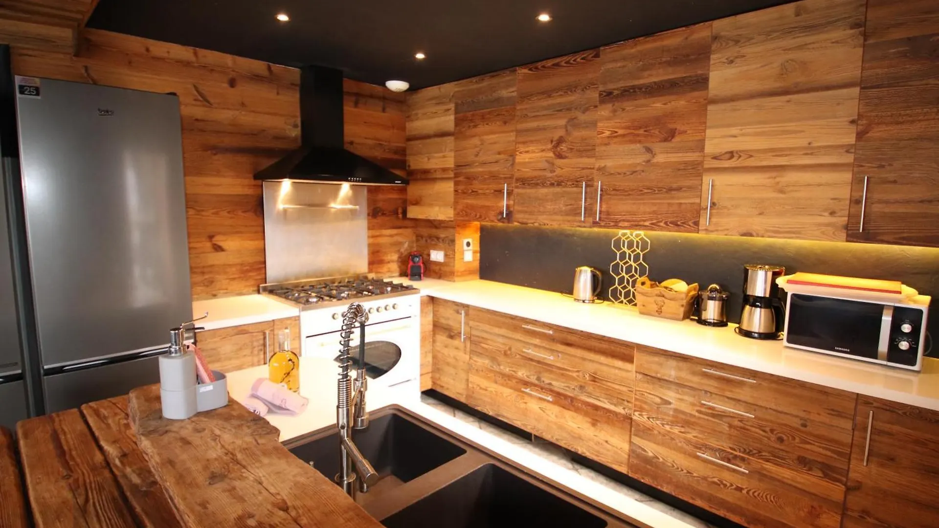 Prestigious Chalet With Pool & Hot Tub, Mountain Views For 19 Guests Vars  Vars (Hautes-Alpes)